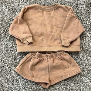 Rylee and cru matching shorts and sweatshirt - size 2-3